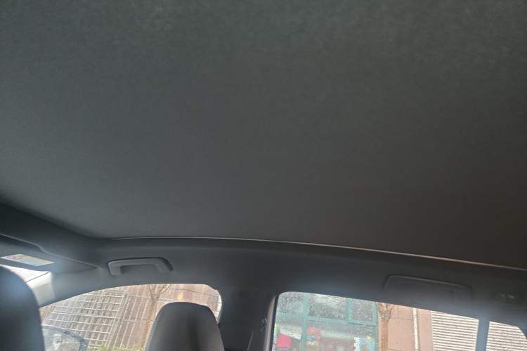 Used Volkswagen ID.4 X 2025 Smart Version Pure & Intelligent Enjoyment Edition Headliner