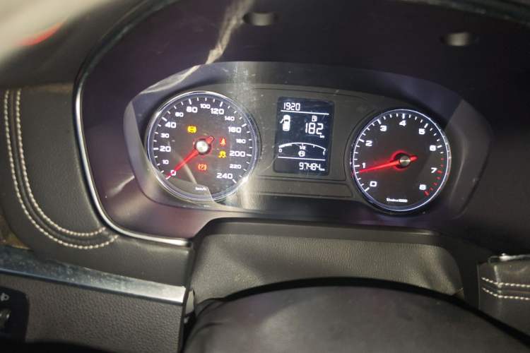 Used Roewe RX5 2016 20T Two-Wheel Drive Manual Flagship Edition Instrument Cluster