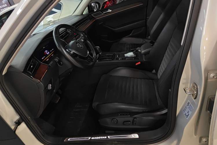 Used Volkswagen Magotan 2019 330TSI DSG Luxury Model China V Standard Left Front Seat