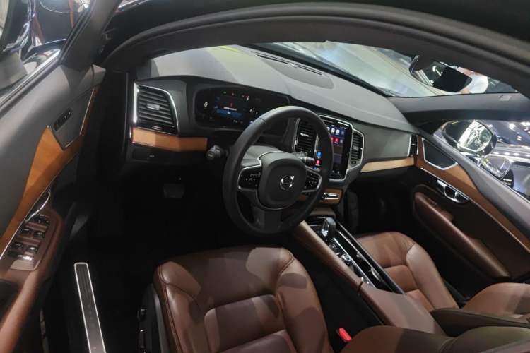 Used Volvo XC90 2023 B6 Zhiyi Luxury Edition 7-Seater Driver Seat