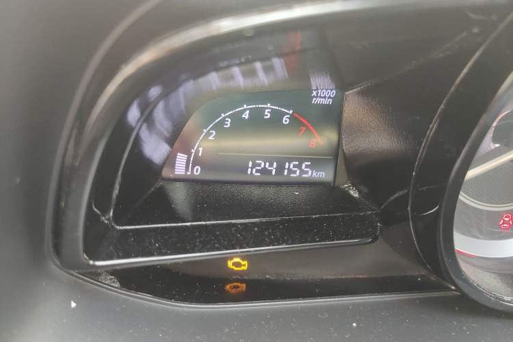 Used Mazda 3 Axela 2014 Sedan 1.5L Manual Comfort Model Odometer Close Up