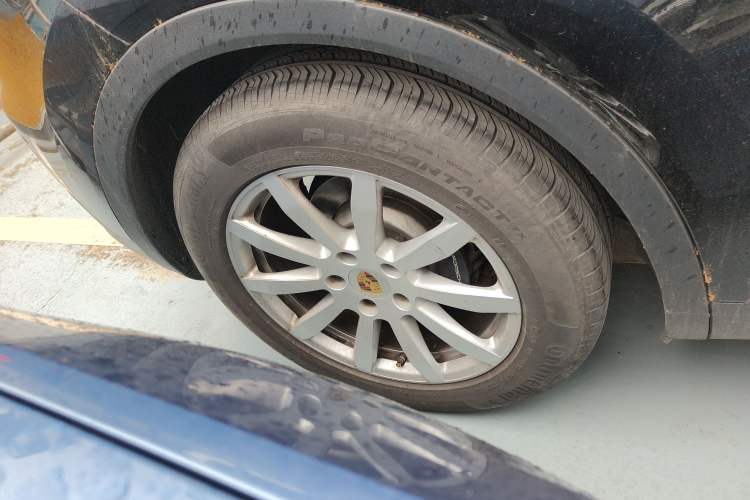 Used Porsche Cayenne 2019 Cayenne 3.0T Right Rear Wheel Hub