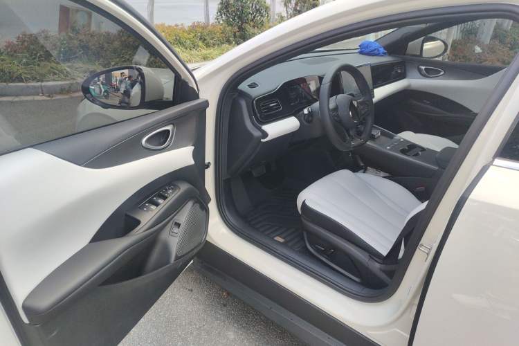 Used BYD Seal 06 New Energy 2025 EV 545KM Premium Edition Driver Seat