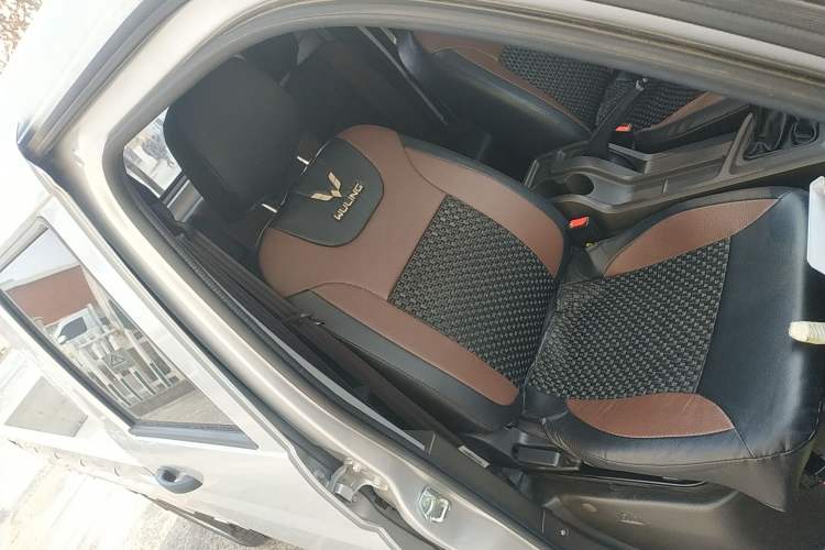 Used Wuling Rongguang New Truck 2023 1.5L Double-Cab Basic Version LAR