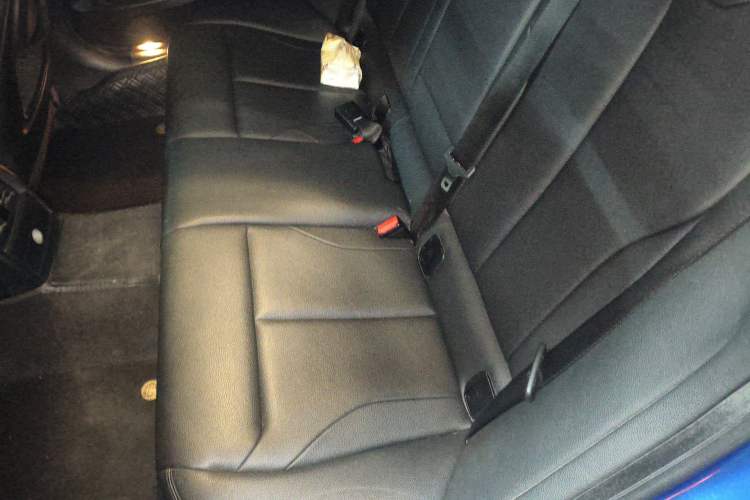 Used BMW 3 Series GT 2017 320i M Sport Left Rear Seat