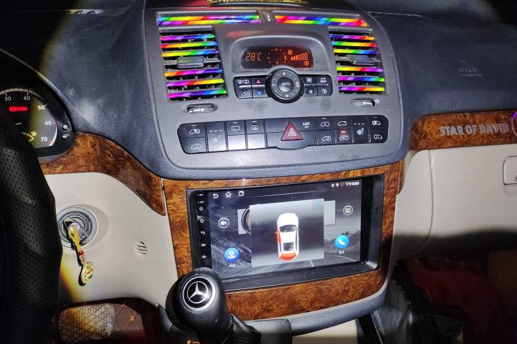 Used Mercedes-Benz Viano 2011 2.5L Navigator Edition