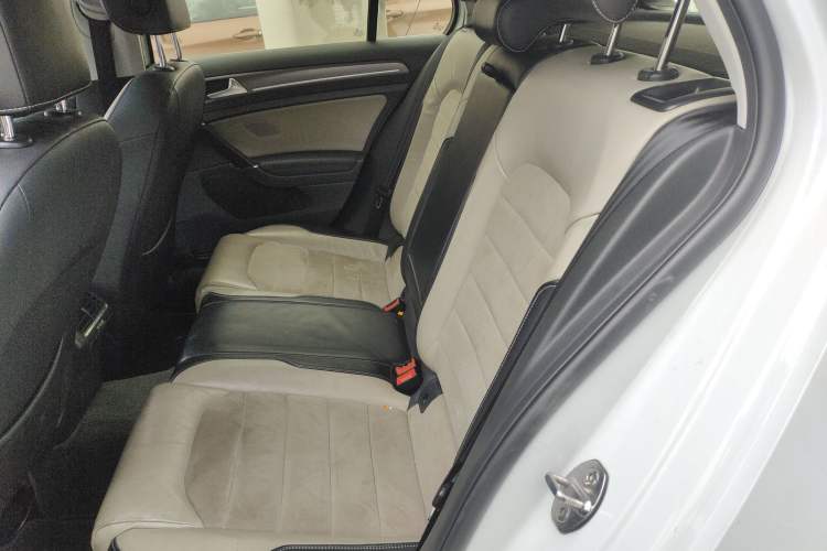 Used Volkswagen Golf 2017 230TSI Automatic Luxury Million-Vehicle Commemorative Edition