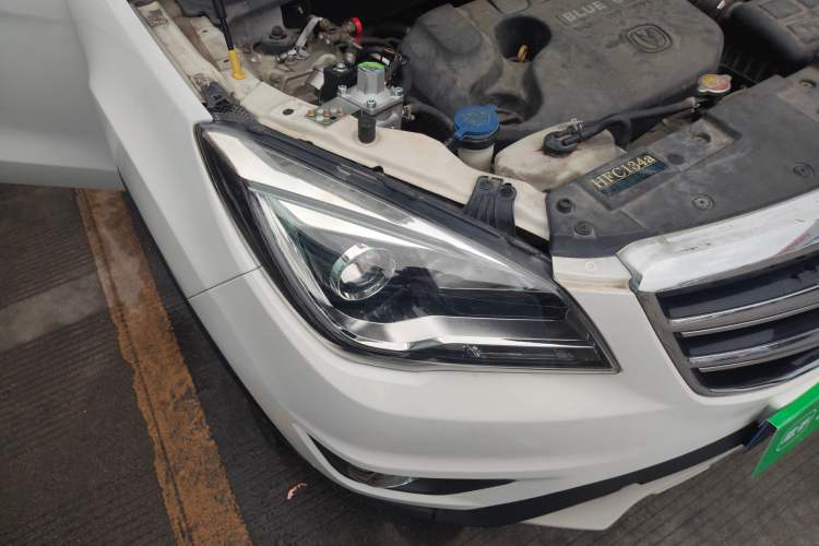 Used CHANGAN CS35 2017 1.6L Manual Luxury Model
