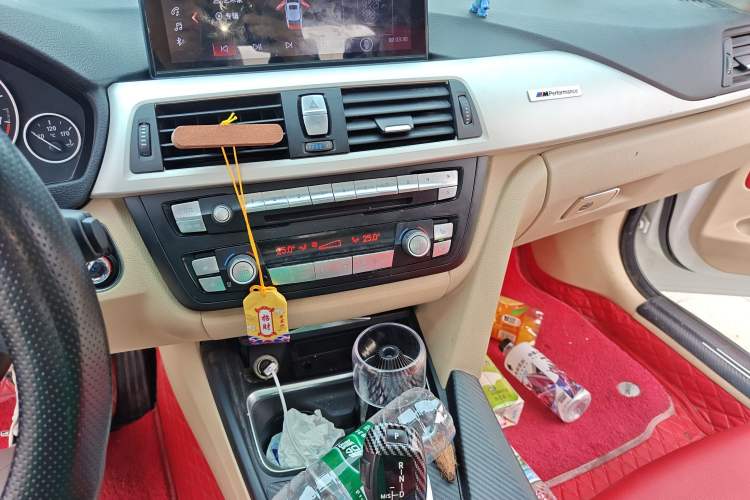 Used BMW 3 Series GT 2013 320i Leading Model
