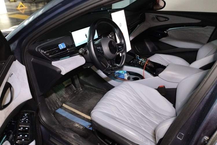 Used BYD Seal 2022 550 km Standard Range Rear-Wheel Drive Prestige Version Driver Seat