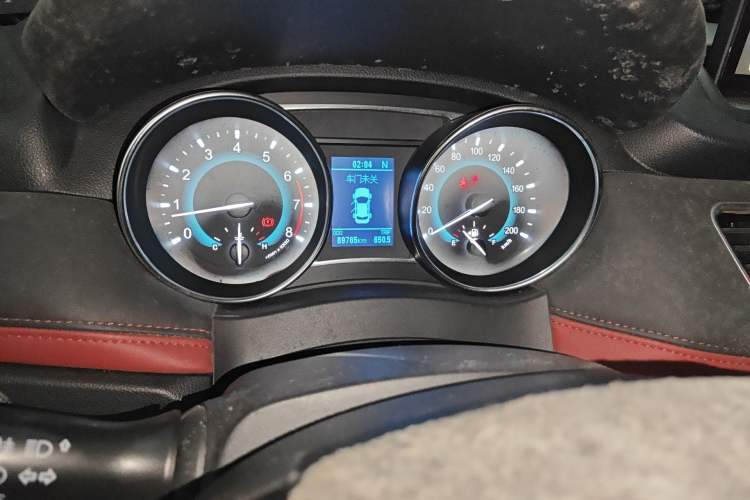 Used Haval H1 2016 Revised Version Blue Badge 1.5L AMT Luxury Edition Odometer Close Up