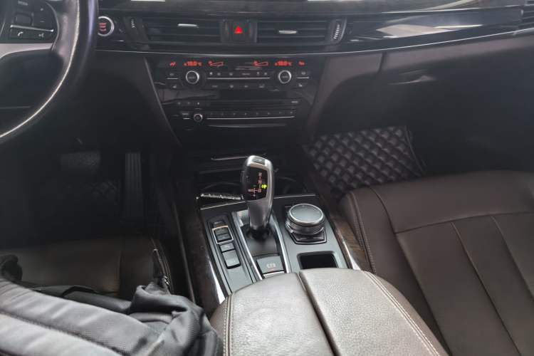 Used BMW X5 2018 xDrive28i
