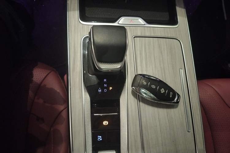 Used Hongqi HS5 2025 2.0T All-Wheel-Drive Flagship Pro Edition
