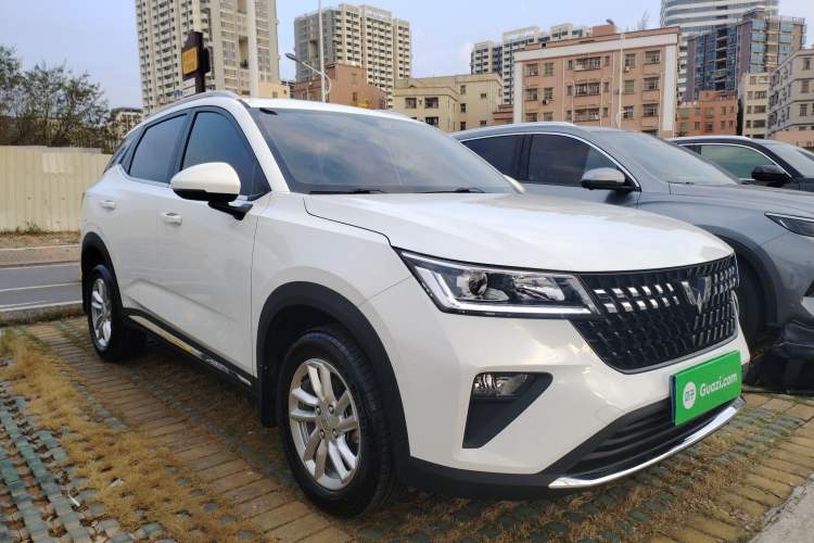 Used Wuling Alvez 2022 1.5L Manual Comfort Version
