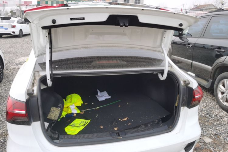 Used Roewe i5 2021 1.5L CVT Platinum Edition
