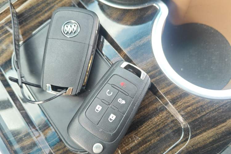 Used Buick GL8 2018 28T Luxury Model China VI Standard