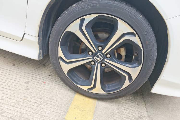 Used Honda Jade 2017 210 TURBO CVT Luxury Edition 5 Seats