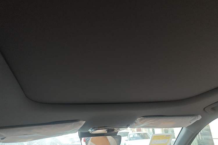 Used Geely Galaxy Xingjian 7 EM-i 2026 Model 130km Launch Edition Headliner