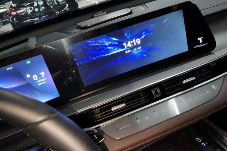 Used Chery Tiggo 8 PRO 2022 290T Two-Wheel Drive Haohan Edition 5 Seats Audio And AC Panel