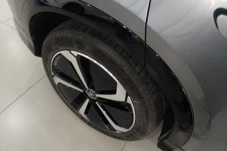 Used BYD Song L EV 2025 Intelligent Driving Version 662 km LiDAR Excellence Edition
