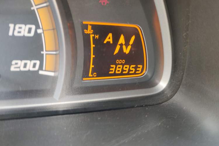 Used Chevrolet Sail 2013 Sedan 1.2L AMT Ideal Edition Odometer Close Up