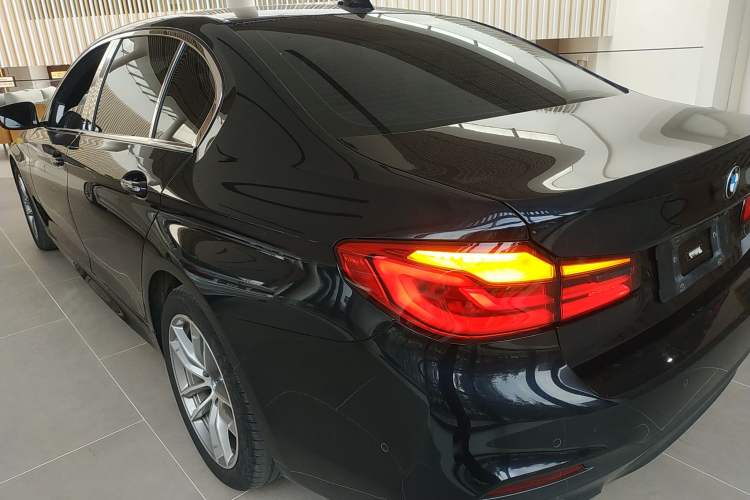 Used BMW 5 Series 2018 525Li M Sport Package