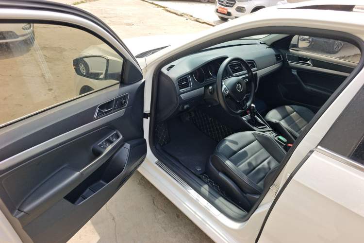 Used Volkswagen Gran Lavida 2017 230TSI DSG Comfort Edition
