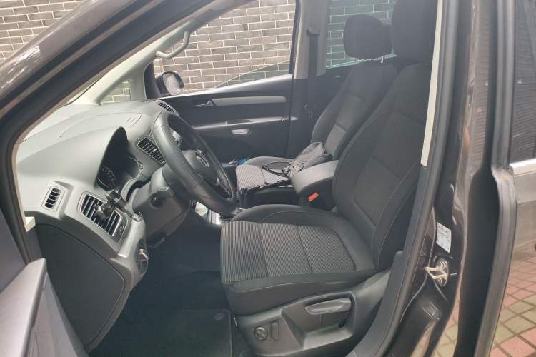 Used Volkswagen Sharan 2016 280TSI Enjoyment Model 7-Seater