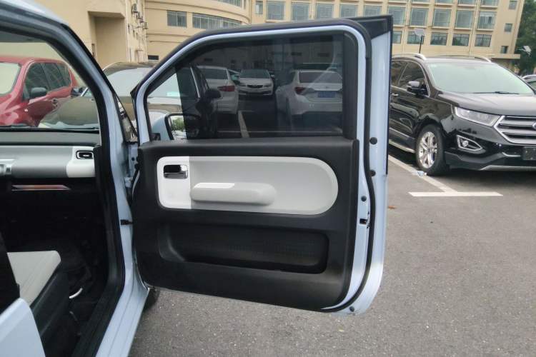 Used Wuling Air ev 2023 - Four Seats - Standard Edition