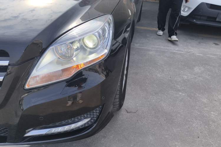 Used Mercedes-Benz R-Class 2014 R 320 4MATIC Business Model