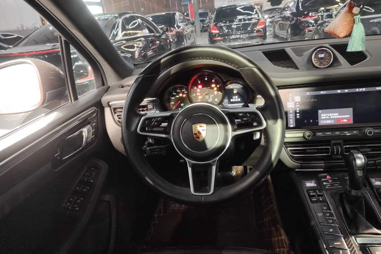 Used Porsche Macan 2020 Macan 2.0T
