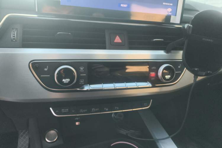 Used Audi A4L 2022 40 TFSI Luxury Dynamic Model