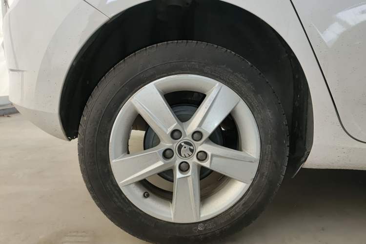 Used Skoda Fabia 2017 1.4L Automatic Car Enjoy Edition