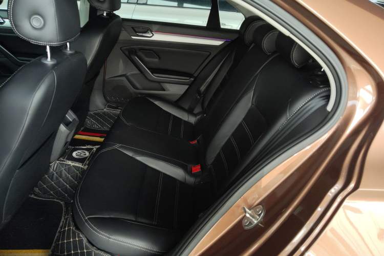 Used Volkswagen Lamando 2017 230TSI DSG Fashion Edition
