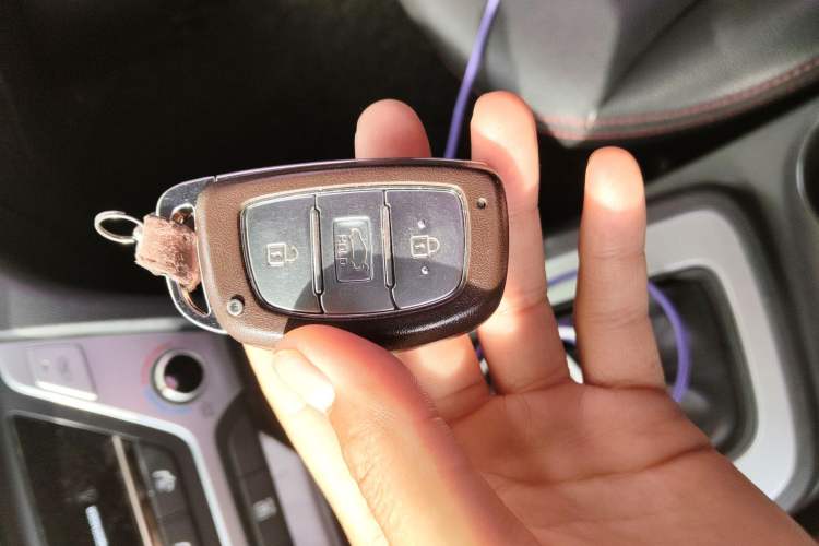 Used Hyundai Elantra (6th Generation / Lingdong) 2016 1.6L Automatic ZhiXuan – Elite Version Vehicle Key