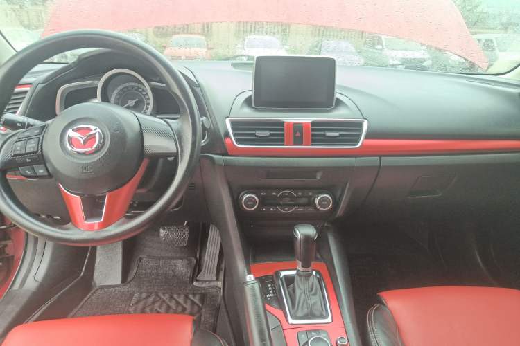 Used Mazda 3 Axela 2014 Sedan 1.5L Automatic Luxury Model