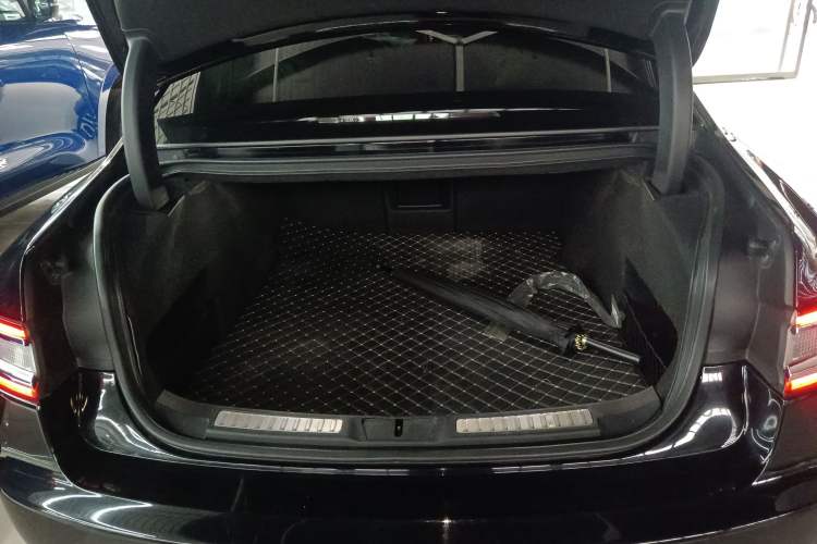 Used Lincoln Continental 2019 2.0T Two-Wheel Drive Prestige Version China VI Standard