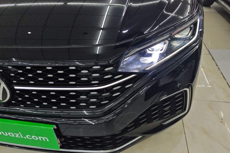 Used Volkswagen Passat 2024 380TSI Starry Luxury Edition
