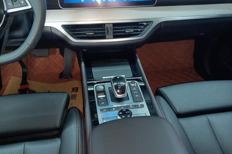 Used BYD Tang New Energy 2019 DM 2.0T All-Wheel Drive Connected Leading Model 7 Seats China VI Standard
