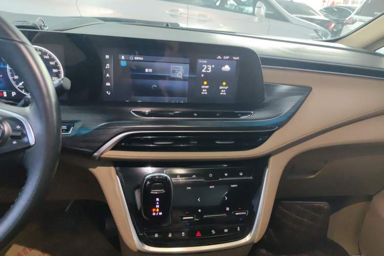 Used Buick GL8 2020 ES Land Cruiser 653T Luxury Model