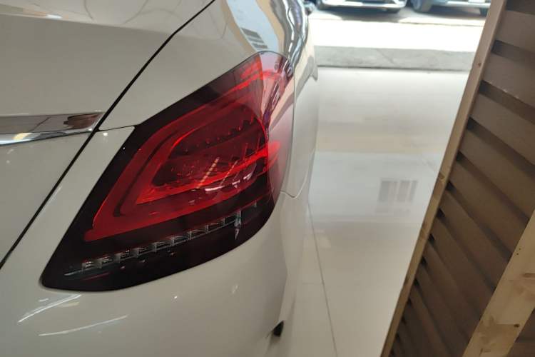 Used Mercedes-Benz C-Class 2021 C 200 L Fashion Edition Sport Version Right Rear Taillight
