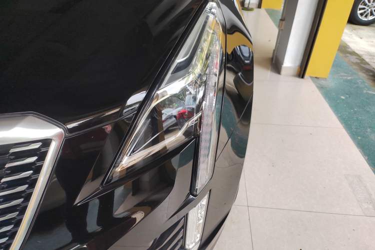 Used Cadillac XT5 2022 2.0T Two-Wheel Drive Luxury Version
