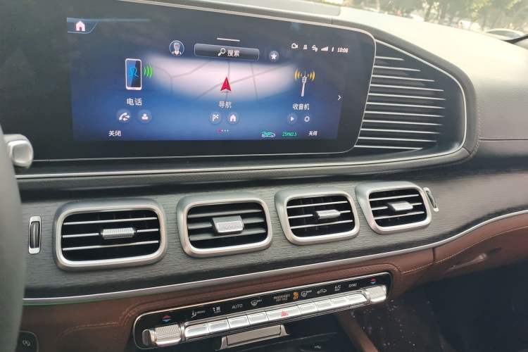 Used Mercedes-Benz GLE 2024 GLE 450 4MATIC Luxury Model Audio And AC Panel