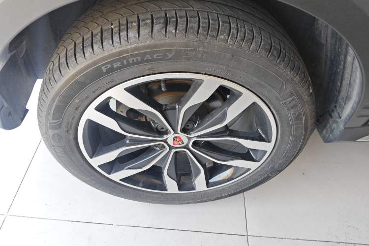 Used Roewe RX5 2016 20T Two-Wheel Drive Automatic Internet Smart Edition Right Rear Wheel Hub