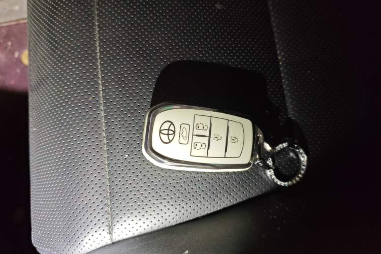 Used Toyota Vellfire 2019 Dual-Engine 2.5L HV Luxury Edition