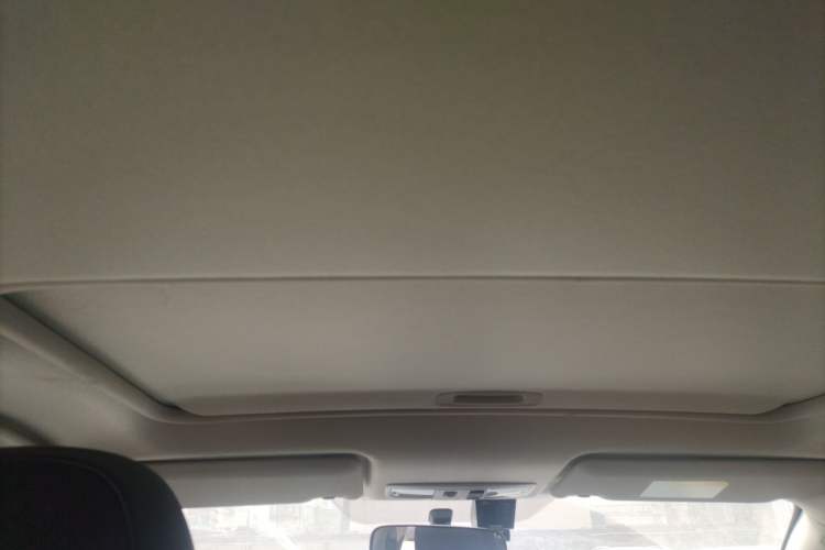 Used Mitsubishi ASX 2018 2.0L CVT Two-Wheel Drive Deluxe Edition Headliner