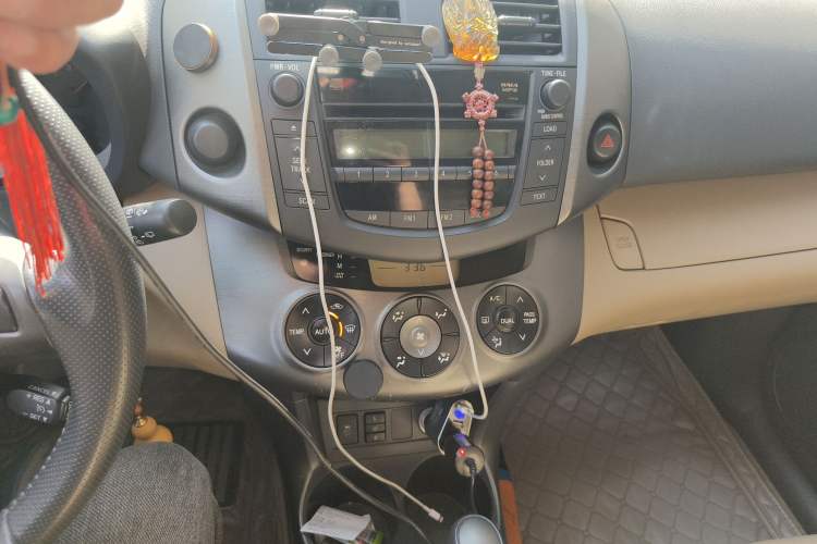 Used Toyota RAV4 2011 2.0L Automatic Luxury Edition
