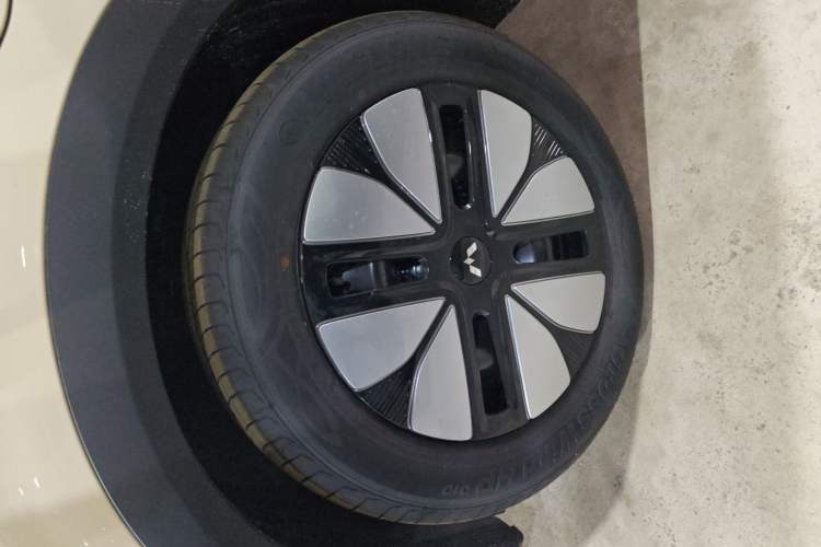 Used Wuling Bingo S 2025 Model 430km Deluxe Edition