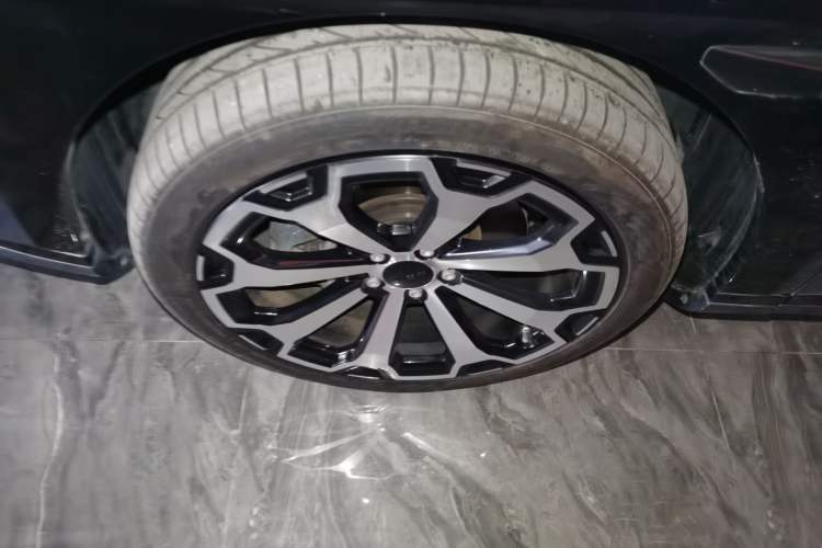 Used AION V 2024 Aion Tyrannosaurus 650 LiDAR Edition