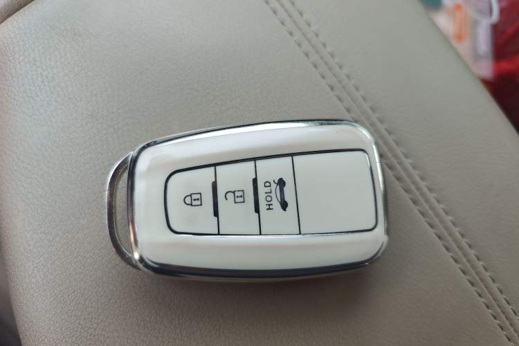 Used Toyota Avalon 2019 2.5L Touring Premium Version China VI Standard
